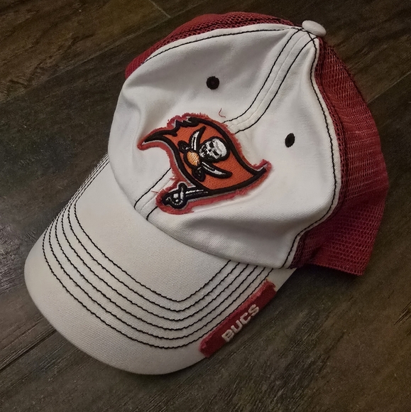 Hat - Picture 2 of 3